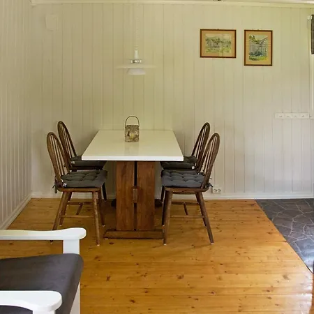 Two-bedroom In Utvik 2 *