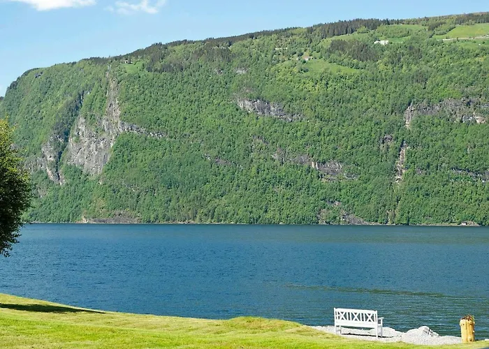 4 Person In Utvik-by Traum * Reed